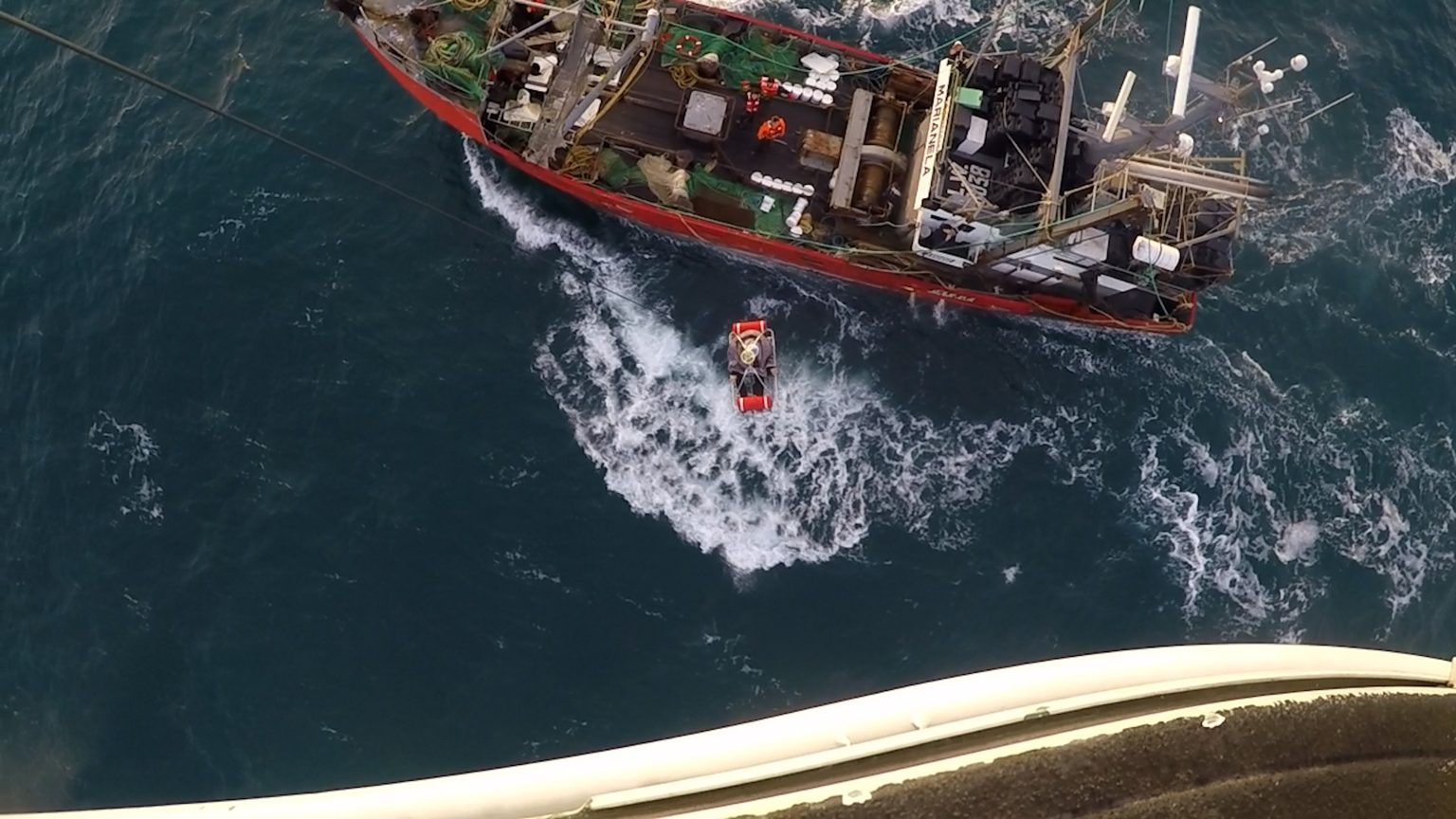 Prefectura Naval Argentina. Aeroevacuación en el BP Marianela salva la vida a un tripulante