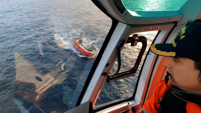 Emergencia en el mar: Prefectura aeroevacuó a un tripulante del BP Mar Coral