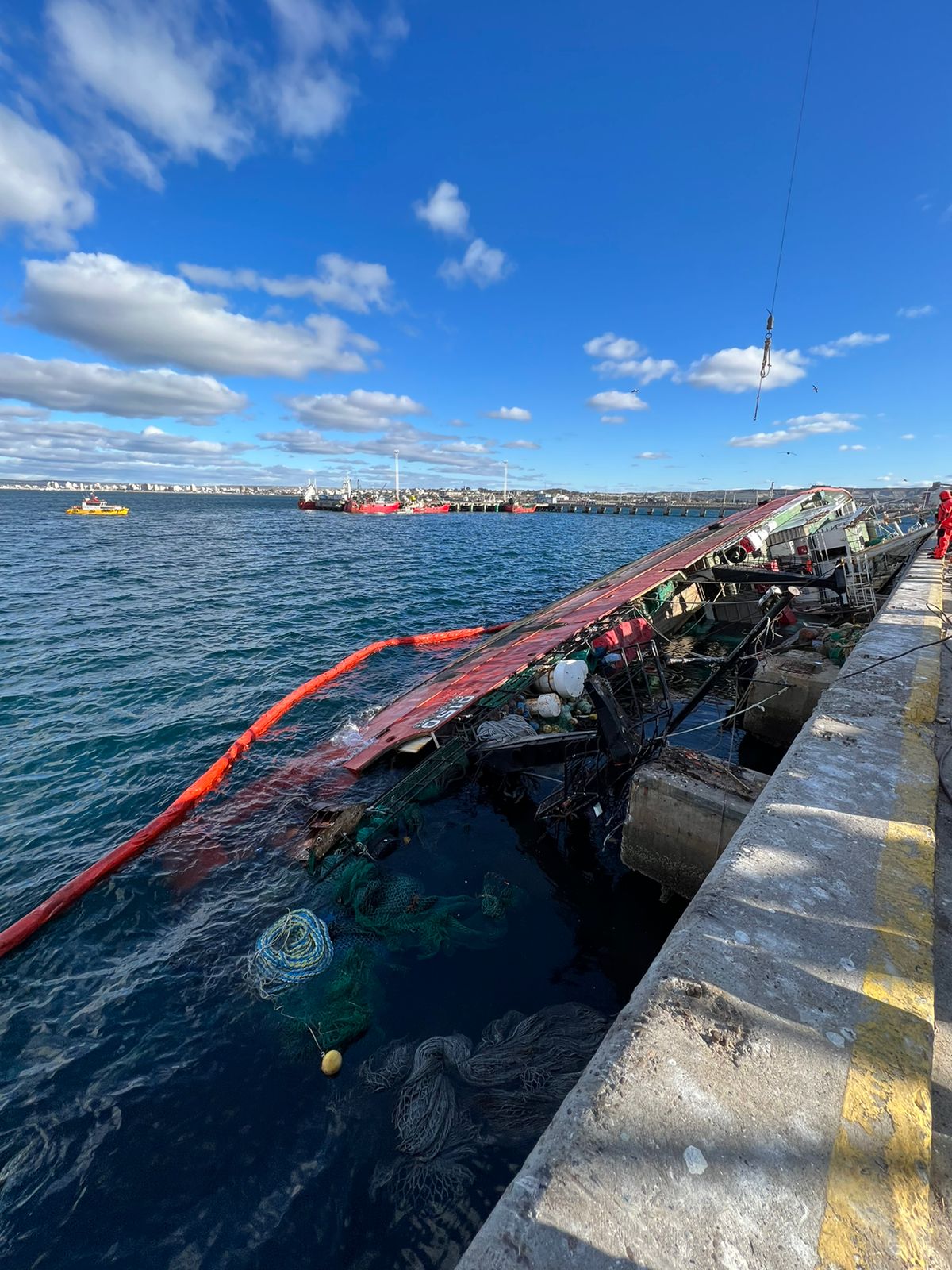 dentro de un barco que se hunde