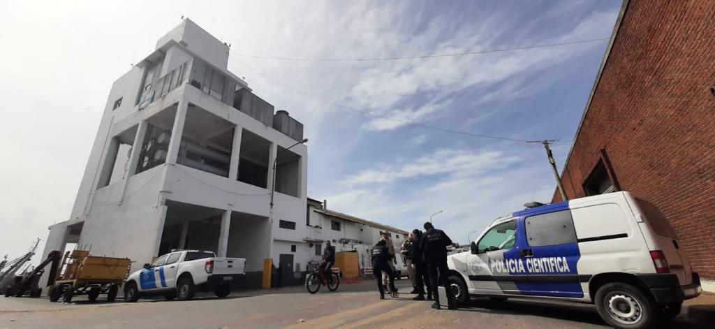 Trágico desenlace en la fábrica de hielo Deyacobbi, falleció un operario al ceder el techo