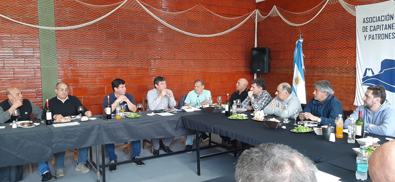 Avanzada gremial por un frente común del sector