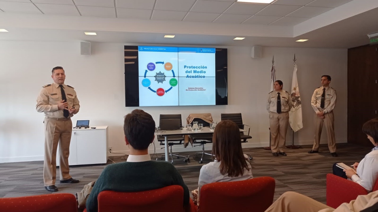 Jornadas de capacitación en la Prefectura Naval Argentina