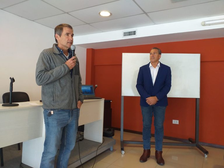 UTN Regional Mar del Plata. Comenz贸 el curso de Introducci贸n a la Industria del Petr贸leo