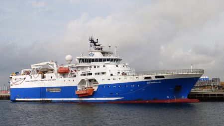 En busca de gas, la inglesa Tullow Oil iniciar谩 prospecci贸n s铆smica en la Cuenca Malvinas Occidental bloque MLO_122