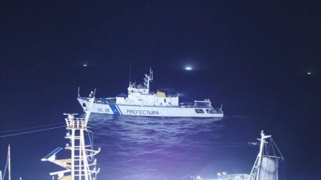 La Prefectura capacita a oficiales sobre pesca ilegal en espacio mar铆timos