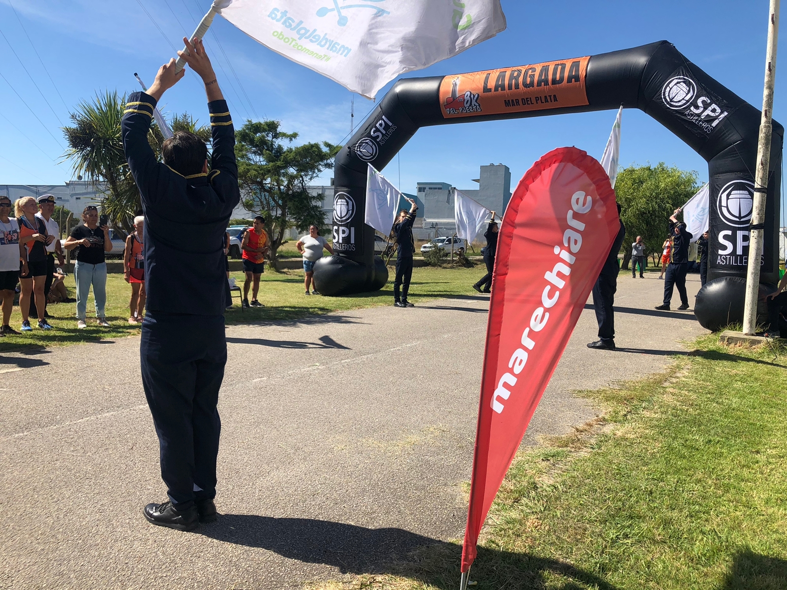 Se corrieron los 8k del Puerto, auspiciados por la Escuela Nacional de Pesca en su semana aniversario