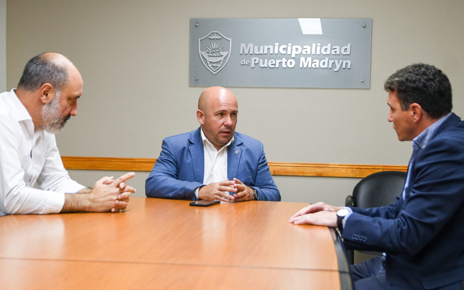 Encuentro que suma voluntades en la Pesca e Industria de Puerto Madryn. Reunión Sastre-De la Fuente