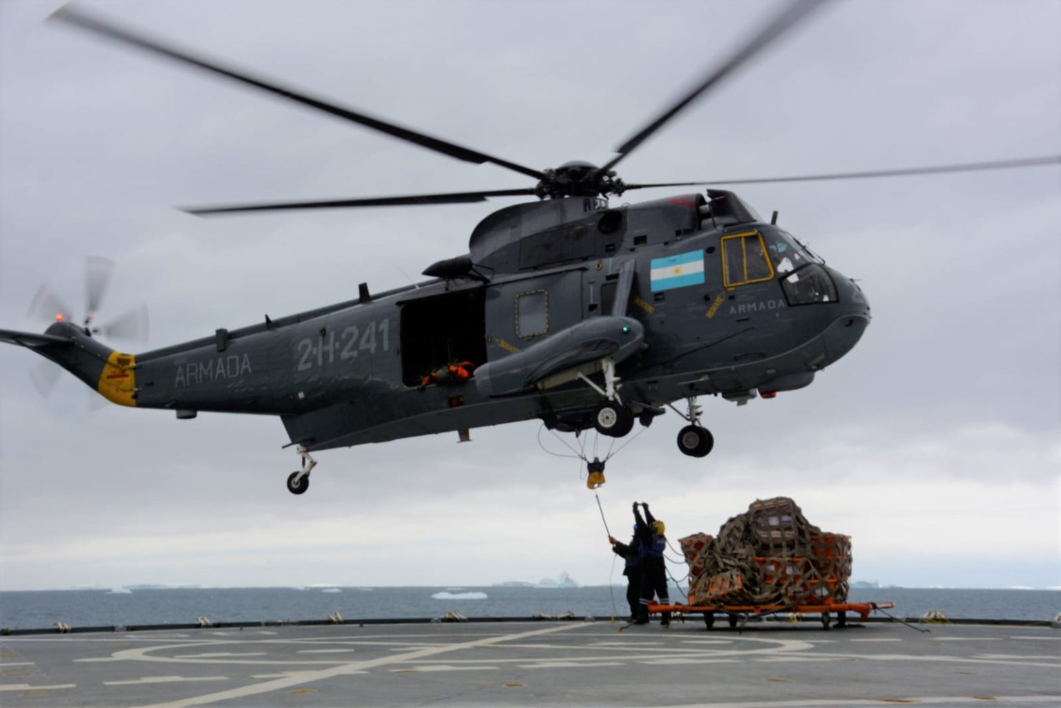 EL Rompehielos ARA Almirante Irizar evacuó residuos de todas las bases argentinas en la Antártida