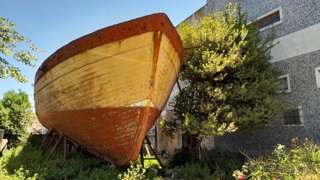 Removieron el casco de madera de las calles Ischia e Irala