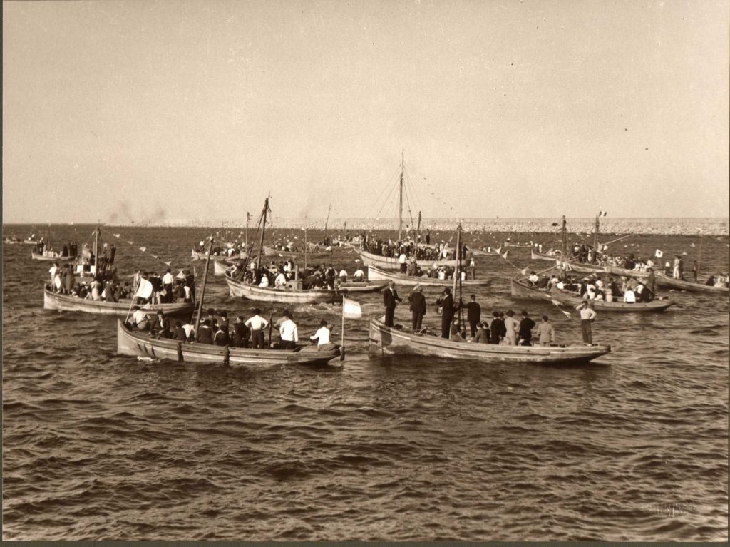 26 de Enero, Día Mundial del Pescador 7 viejas lanchas fiesta de los pescadores 3