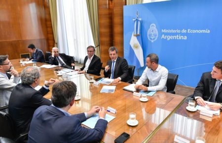 Se esperan anuncios del Ministro de Econom铆a donde podr铆a alcanzar beneficios para el sector pesquero