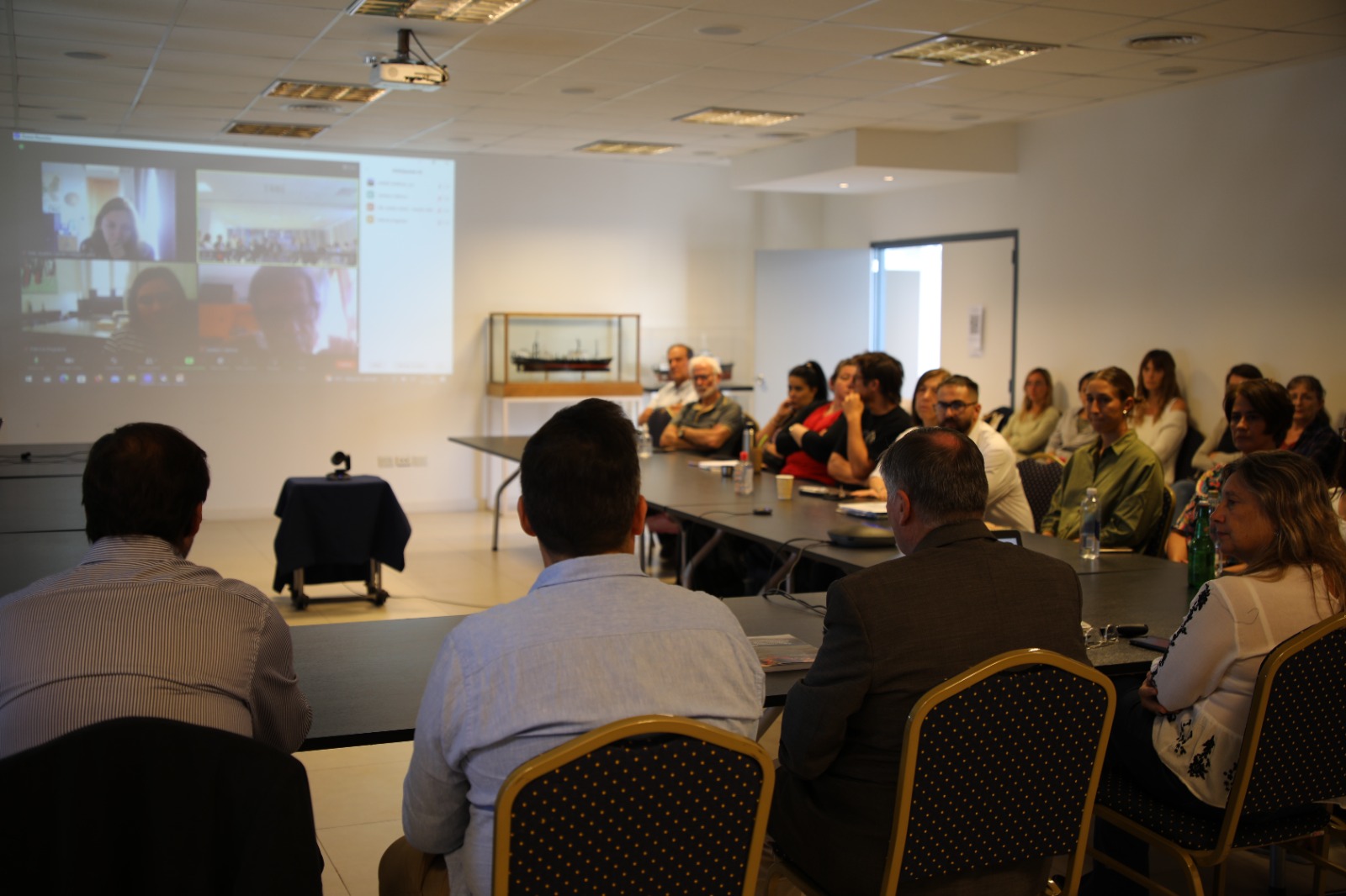 Finalizó taller científico-tecnológico Pampa Azul en el INIDEP