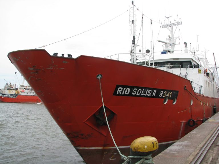 Dos nuevas Resoluciones de la CTMFM restringen operaciones de pesca de merluza hubbsi en Zona Común de Pesca