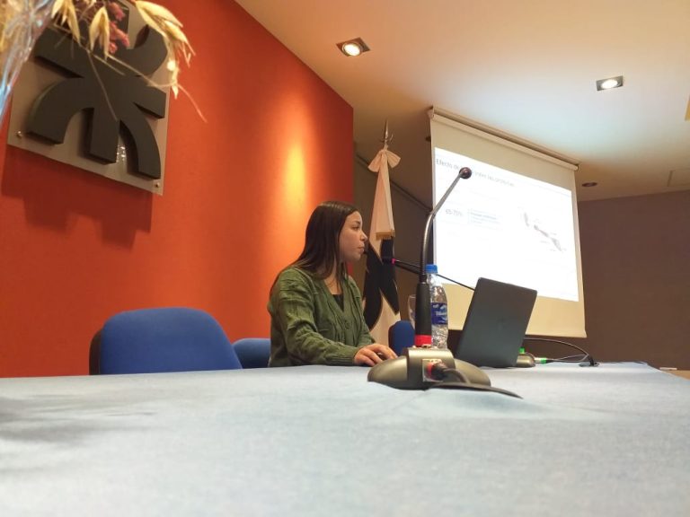 Se presento en la UTN Regional Mar del Plata, merluza, sal y vacío …