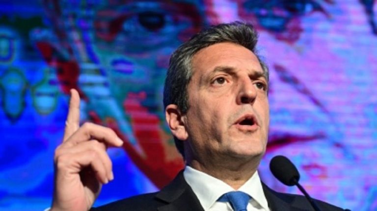 Optimismo en el sector gremial. El Ministro Massa anunci贸 un nuevo piso en Impuesto a las Ganancias