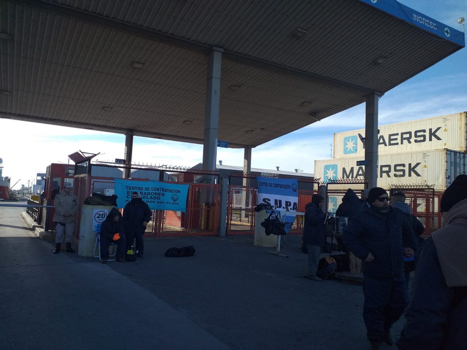 Protesta de estibadores del Centro de Contrataciones paralizó el ingreso a la Terminal de Cargas 2 y 3