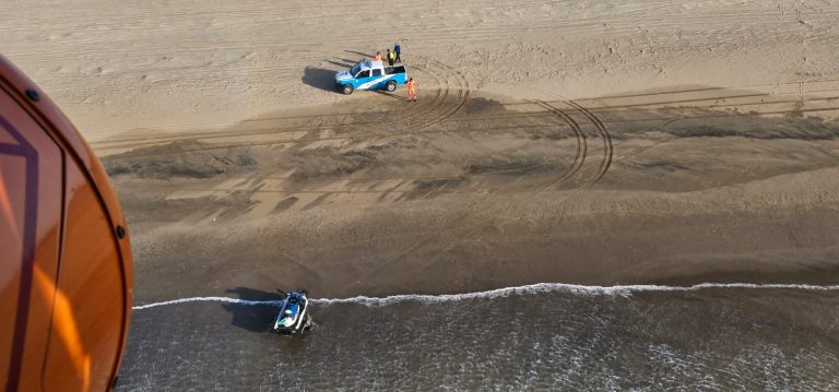 17 horas perdido en el mar, kayakista fue rescatado por la Prefectura Naval Argentina