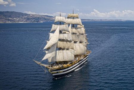 La Marina Militare d’Italia conf铆a su Buque Escuela Fragata Amerigo Vespucci en Astillero R铆o Santiago