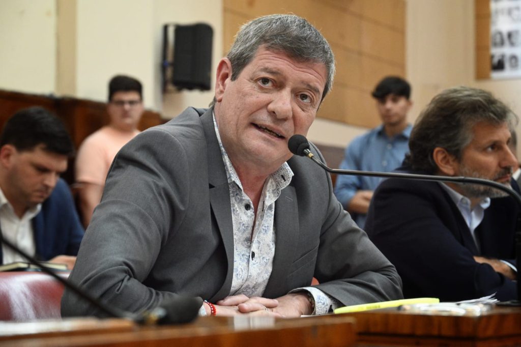 La Asociación de Embarcaciones de Pesca Costera y Fresquera planteó su rechazo a las reformas del Régimen de Pesca. Sostienen que las mismas atentan contra la sustentabilidad y la Soberanía de la pesca argentina, a través de un comunicado.