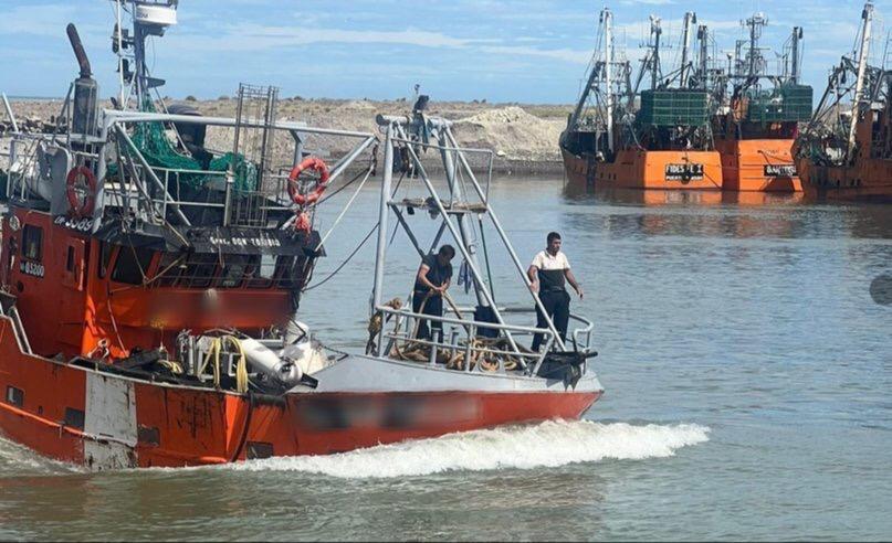 Sobrecarga en la captura de langostino en buques de la flota de Rawson