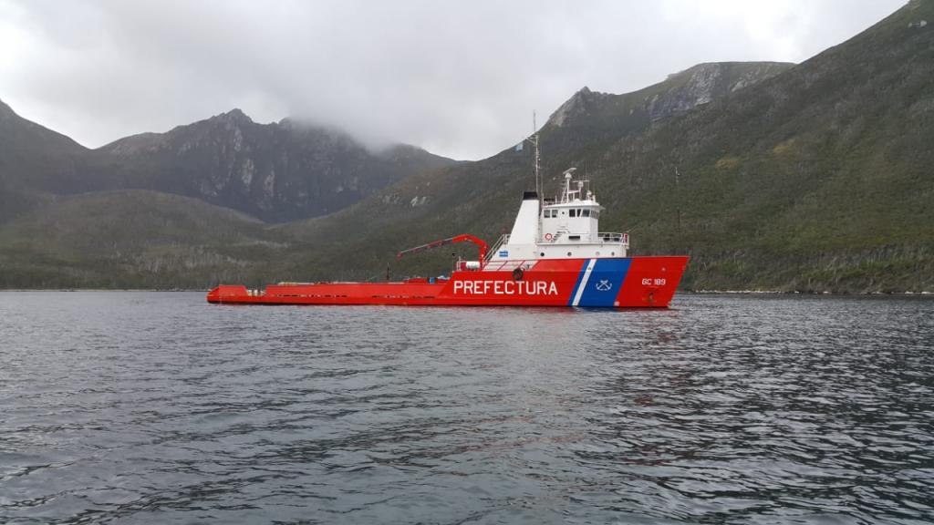 Prefectura Naval Argentina realiza campa帽a de investigaci贸n en el Canal Beagle