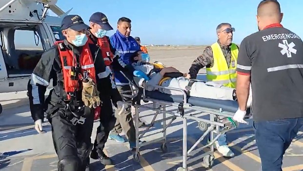 Prefectura aeroevacuó a tripulante de pesquero coreano que opera fuera del mar argentino