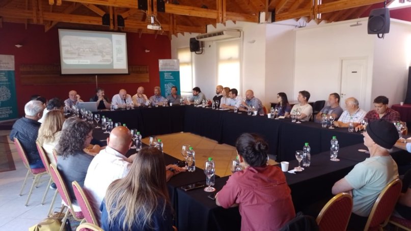 Buscan crear escuela secundaria agraria con orientaci贸n en Pesca y Acuicultura