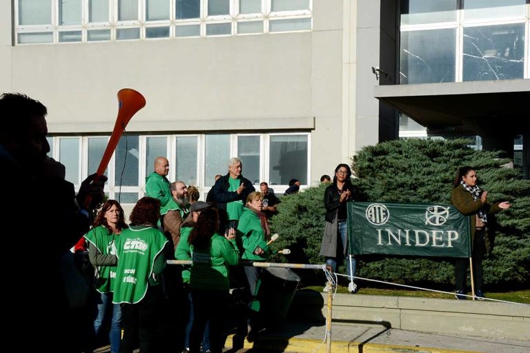 Los empleados del INIDEP est谩n en alerta por la posibilidad de despidos masivos