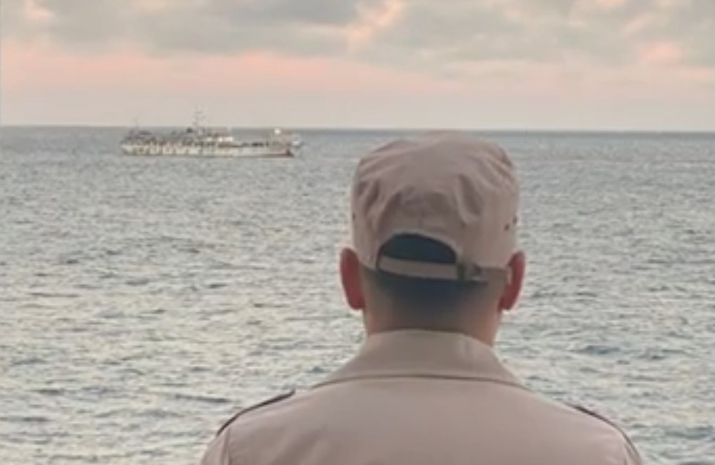 La Prefectura Naval Argentina detect贸 a dos buques navegando por el mar argentino sin autorizaci贸n