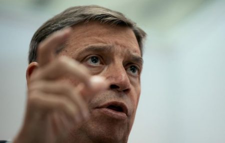 El Ministro de Agricultura español defiende la exclusión de alimentos y bebidas en guerras comerciales durante su visita a China