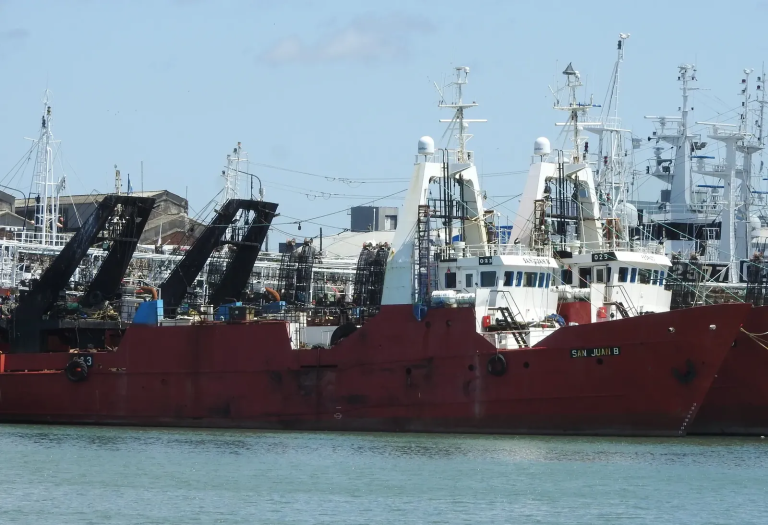 Demora en Zarpadas de Buques Pesqueros: Impacto de la disputa salarial y diferencias en liquidaciones del PIE