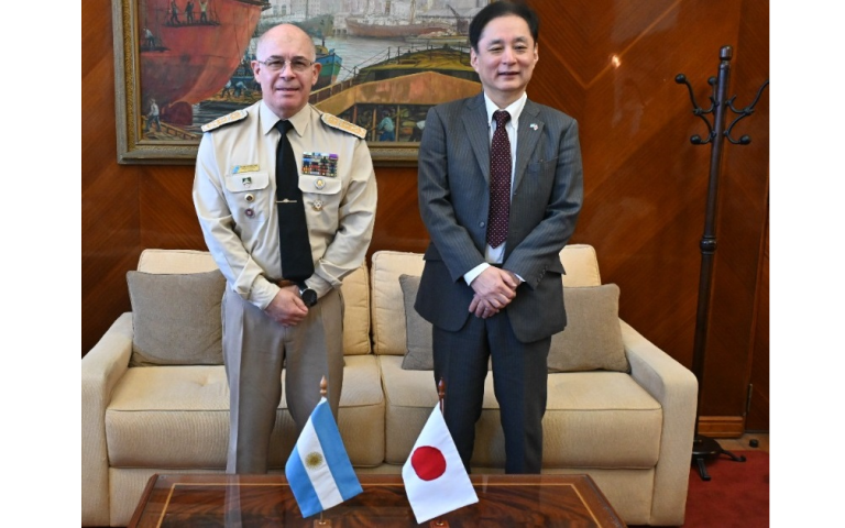 Actividad Protocolar de la Prefectura Naval Argentina: Visitas diplom谩ticas y participaci贸n en proyecto SEACOP