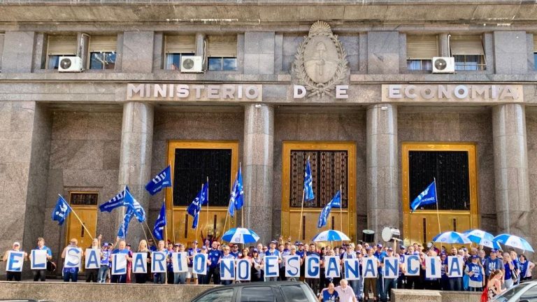 Ley Bases y paquete fiscal: C贸mo impactar谩n las reformas en materia laboral y fiscal