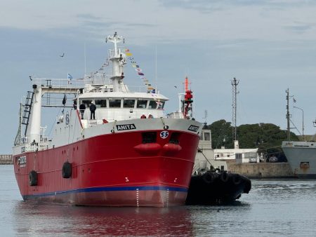 El BP Anita listo para la ceremonia de presentaci贸n
