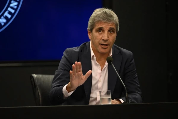 驴Ir谩n a devaluar?