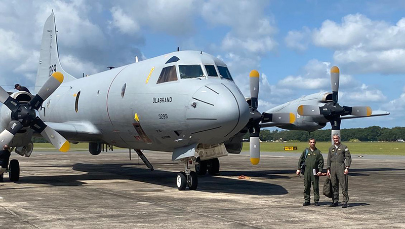 Primer vuelo del P-3C Orion sobre el litoral mar铆timo argentino: vigilancia y ejercicios internacionales