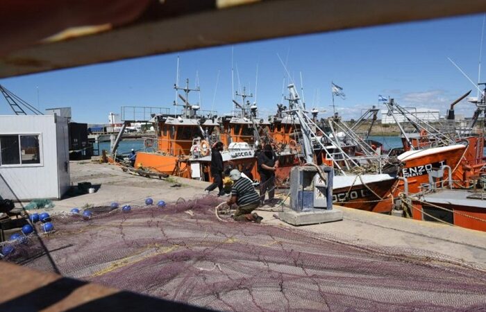 Chubut: Persistente conflicto laboral hace peligrar inicio de la zafra de langostino