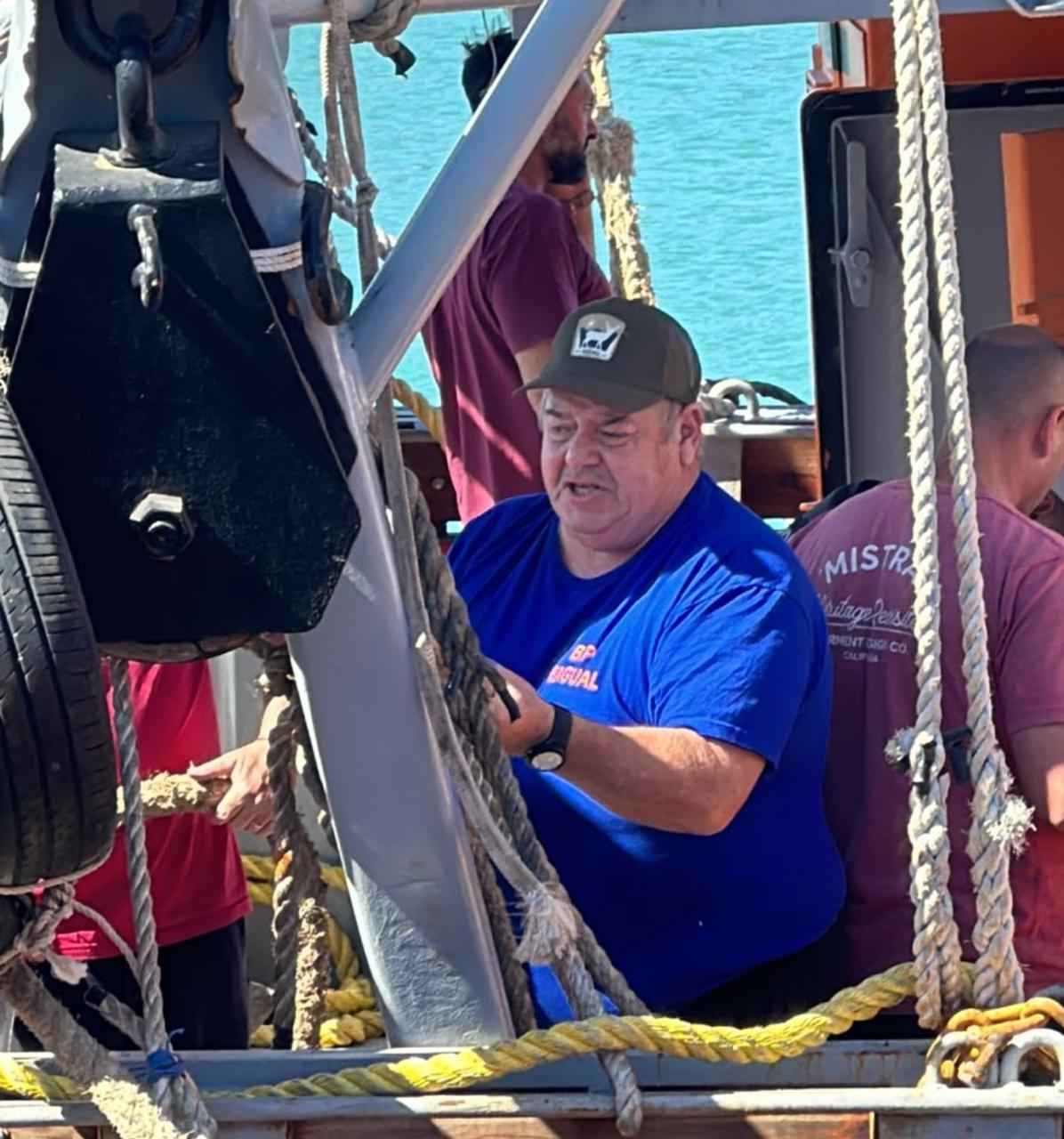 La flota amarilla de Rawson zarpa e inicia una nueva prospecci贸n en aguas jurisdiccionales tras un acuerdo hist贸rico