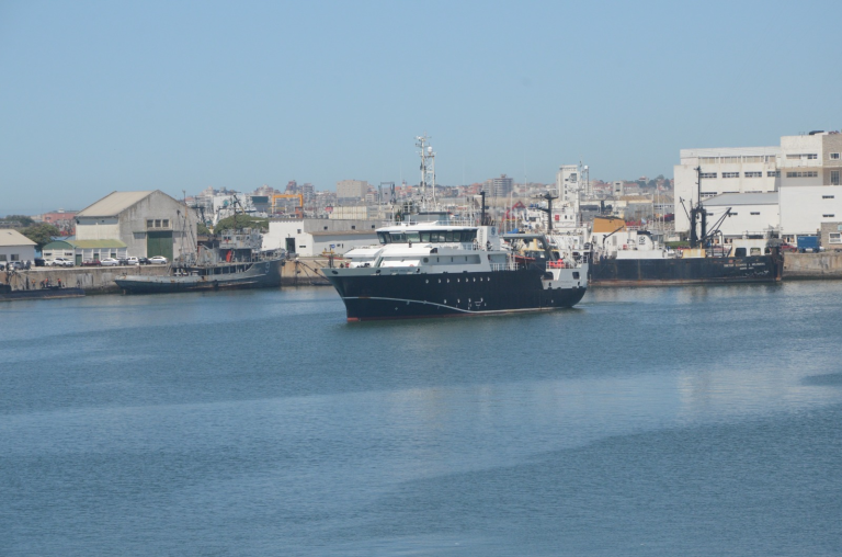 El INIDEP lanz贸 su primera campa帽a de investigaci贸n sobre la centolla a bordo del BIP V铆ctor Angelescu