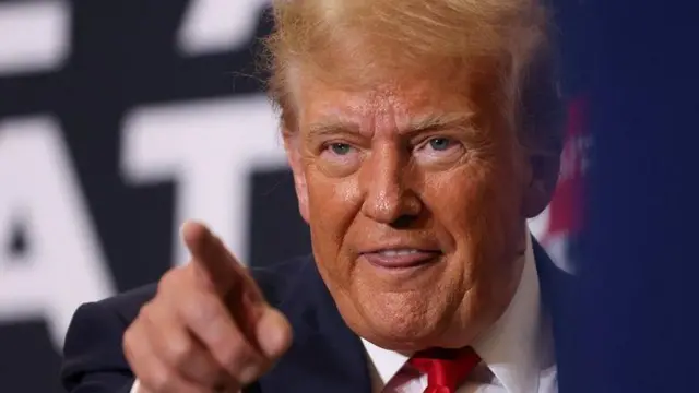 Trump propone aranceles que impactar铆an en el comercio de productos de origen marino de Canad谩, M茅xico y China