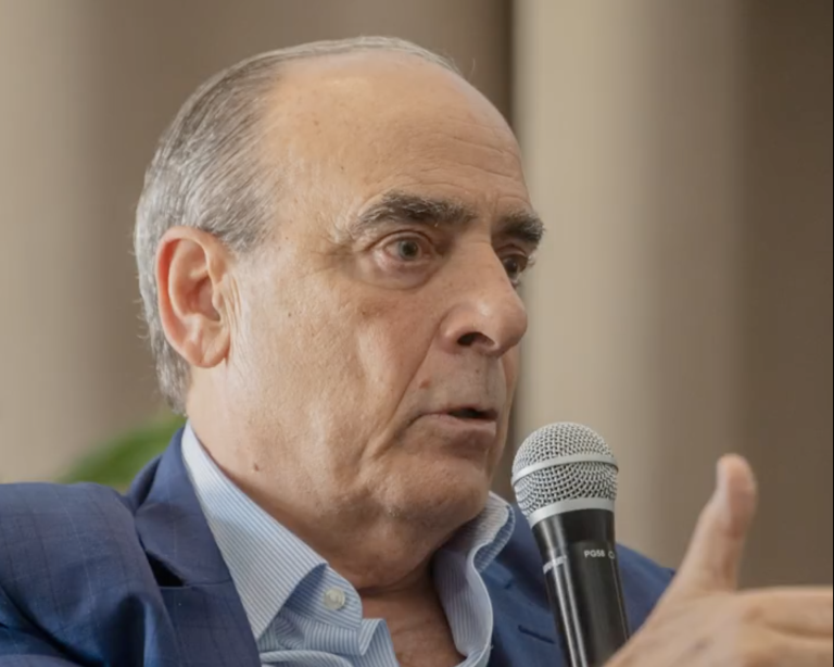 El Gobierno anuncia la licitaci贸n de la V铆a Navegable Troncal: Impulso a la competitividad y al comercio exterior argentino