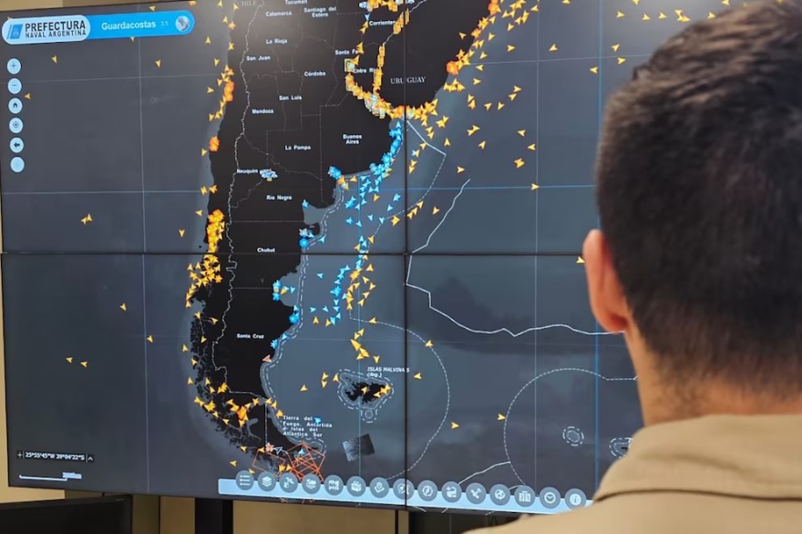 Inexplicable. Santa Cruz propone la apertura de sus puertos a la flota pesquera china