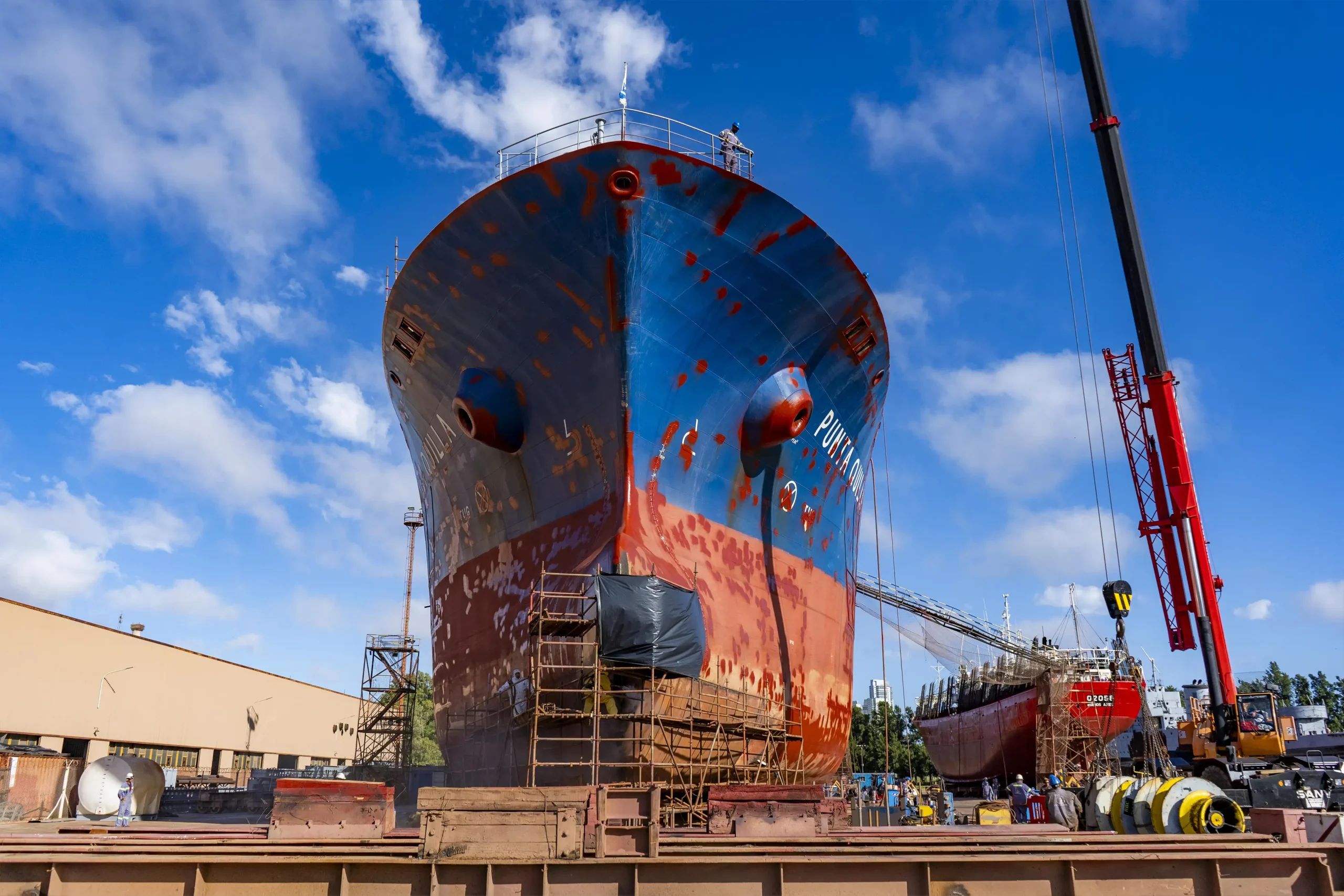 El Petrolero 芦Punta Quilla禄 completa reparaciones en Tandanor