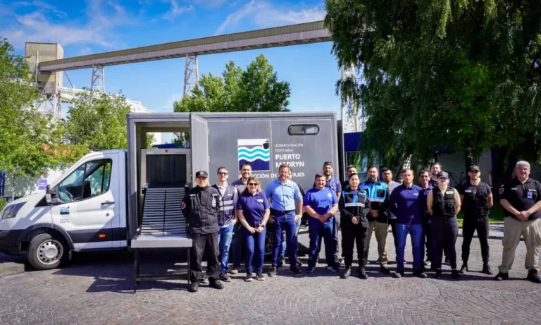 Capacitaci贸n en seguridad portuaria: Operador de rayos X en Puerto Madryn