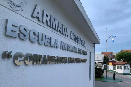 Cierre de ciclo lectivo 2024 y nuevos egresados de la Escuela Nacional de Pesca Comandante Luis Piedra Buena