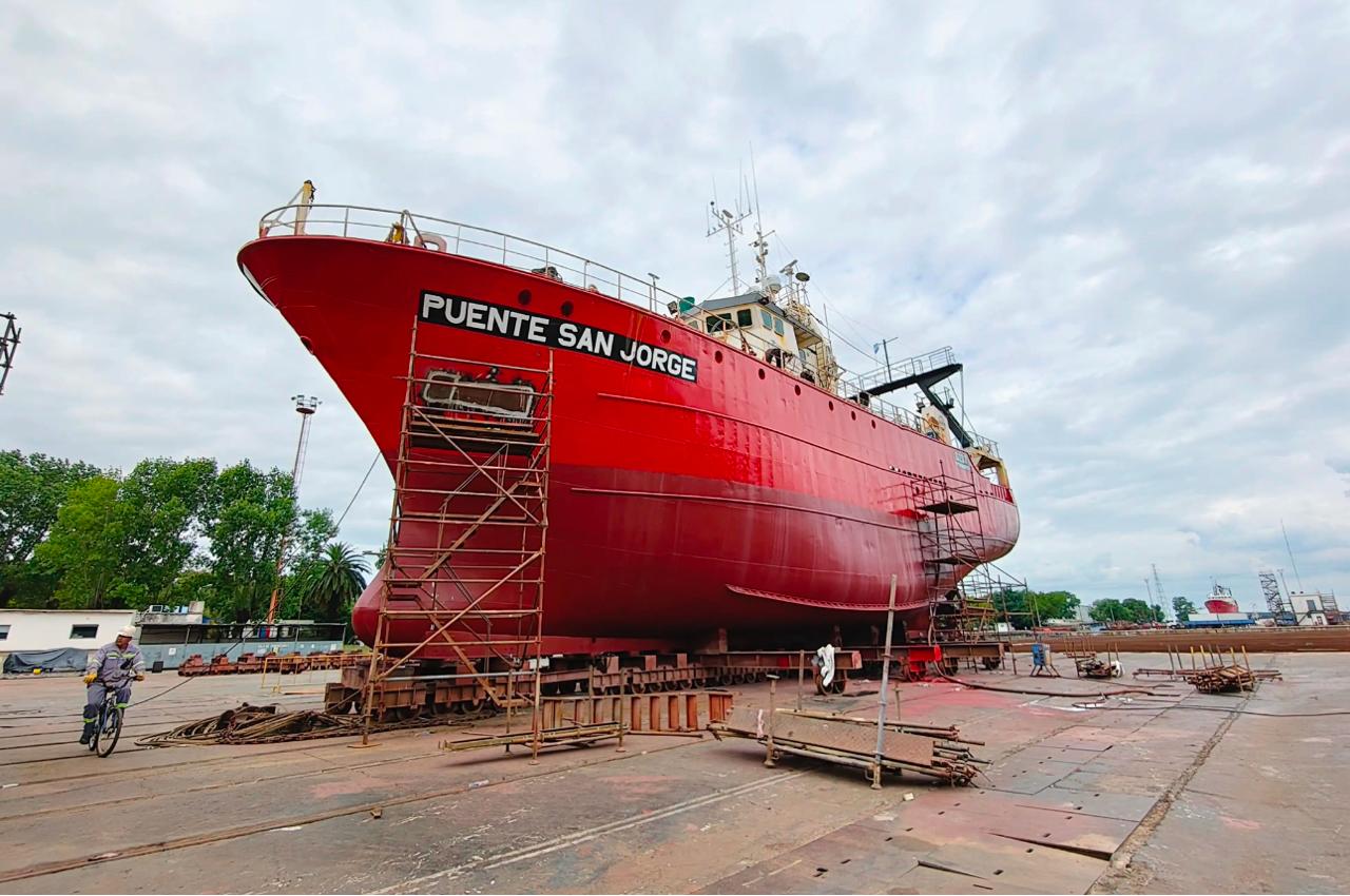El BP Puente San Jorge finaliza su reparación en Astillero Tandanor