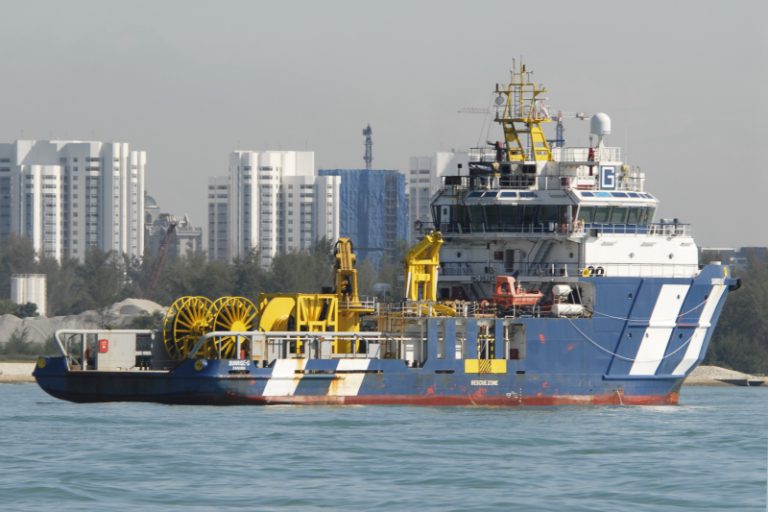 Explotaci贸n Offshore: Shell impulsa la actividad petrolera en el mar argentino desde Mar del Plata como centro log铆stico