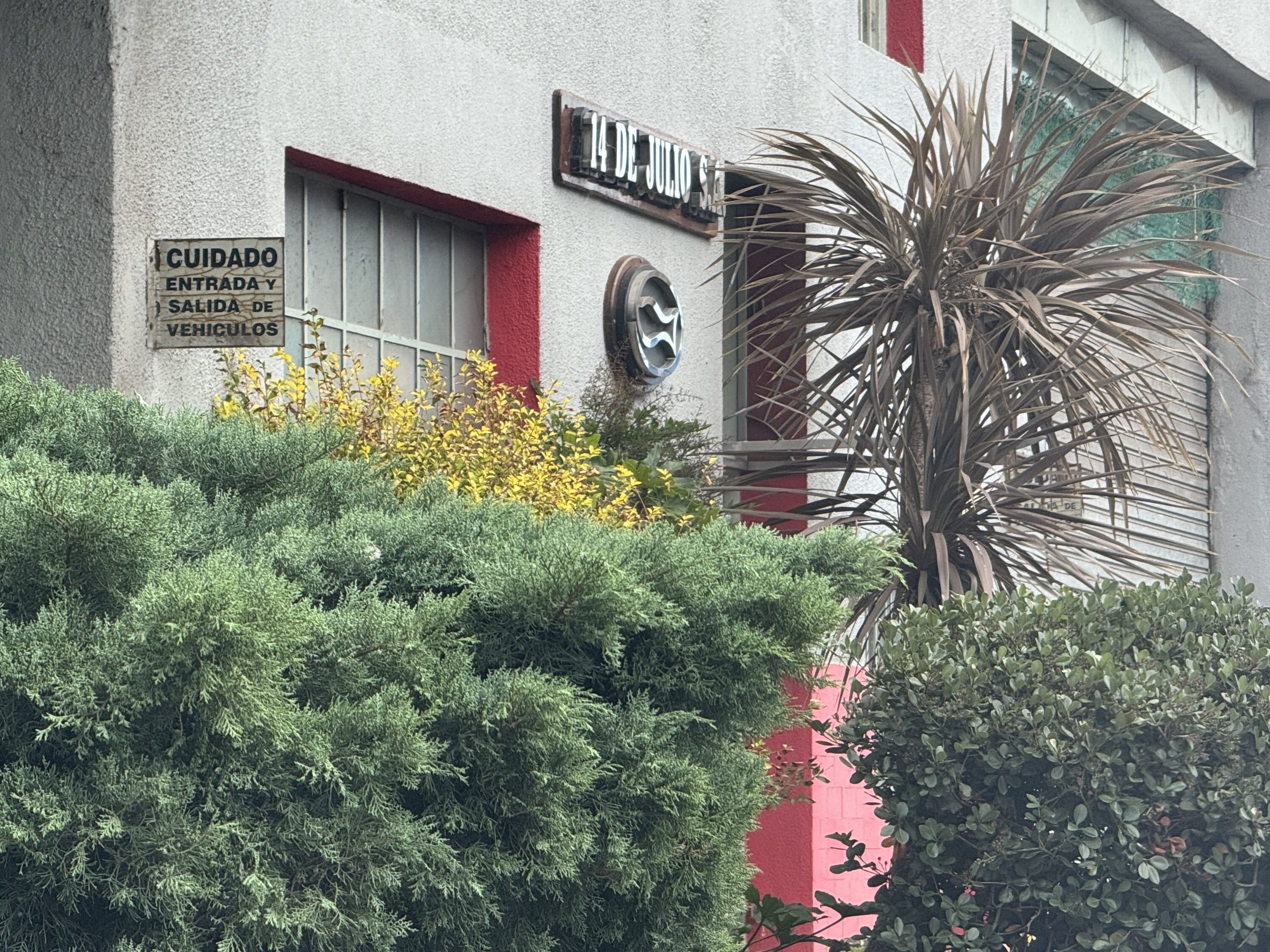 Persiste el reclamo. Trabajadores exigen salarios adeudados: Fatiga en la cadena de pagos