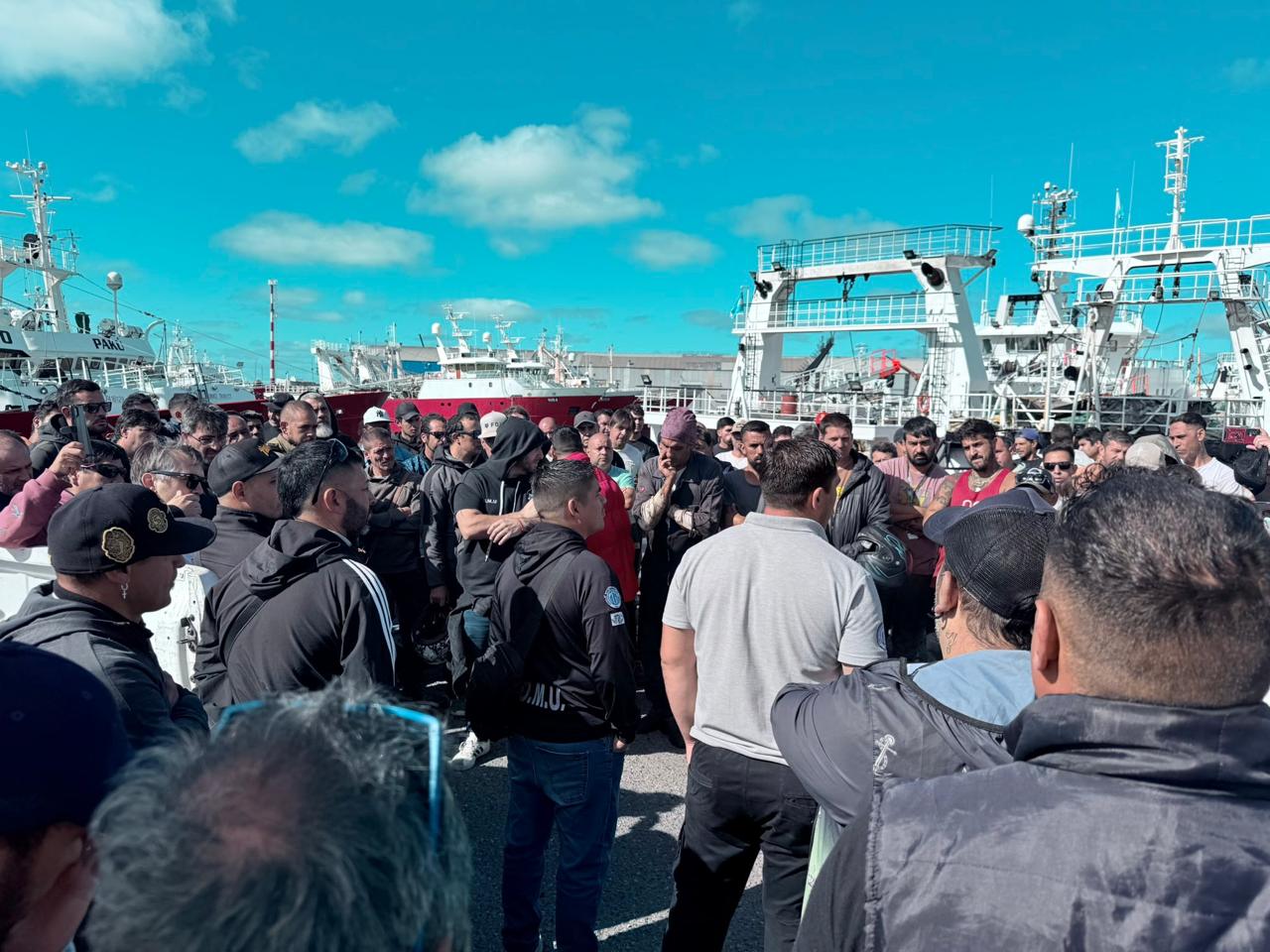 Asamblea del SOMU en Mar del Plata: Rechazó la reducción salarial en la flota tangonera congeladora