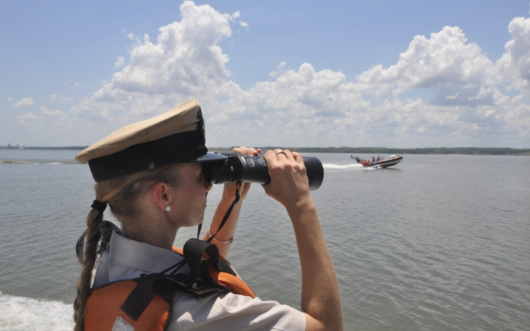 La Prefectura Naval Argentina abri贸 la inscripci贸n a sus Escuelas de Oficiales y Suboficiales